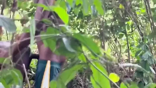 Tru geldi ve onunla kutsandı ve iyiliği karşılıksız verdi, sırada kim var?