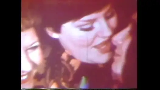 Seksi Lezbiyen Lanet Kişi