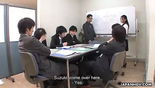 Suzuki sunum sırasında becerdin alma