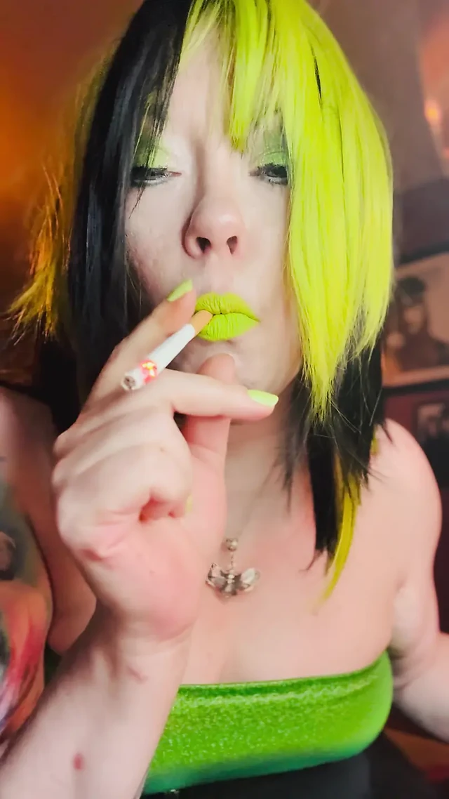 The Green Witch Tina Snua Sparks Up A Cigarette With Match Light Up - Wig Smoking Smoker Makeup Halloween