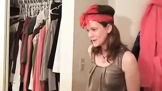 Fiona hazel'in parmaklarını ve dildolarını deniyor