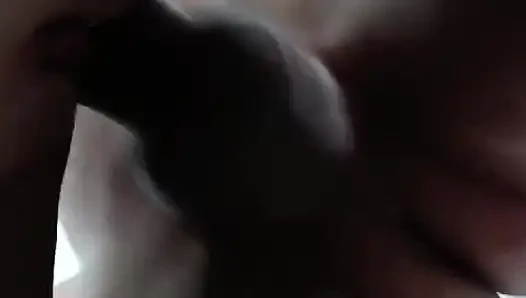 Evli kadın domalarak sikilmeyi seviyor