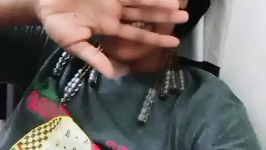 Zimbabveli bakire kız evlenmeye hazır