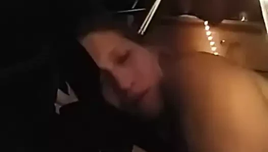 onu aşağı doğru eğmek