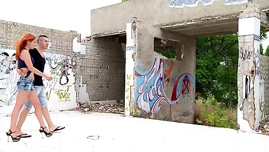 Azgın dixi ile sikişiyor ;-)