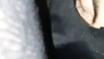 socando na garganta