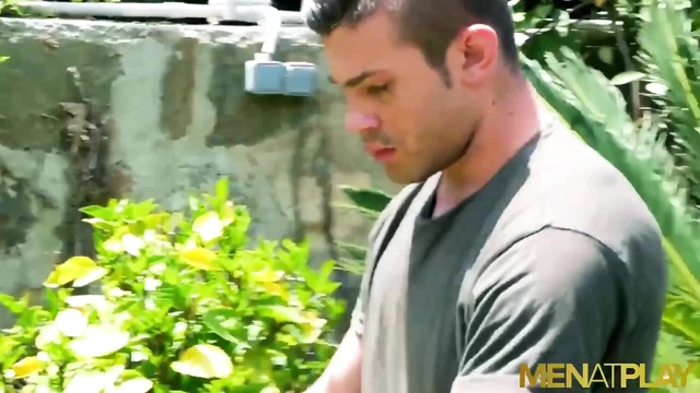 Menatplay - atletik Ricky Blue anal işvereni Flex'i sikiyor