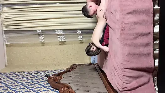 Tüylerinin diken diken olduğunu hissetti