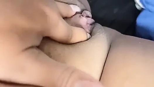 BBW Latina, Kirli Lezbiyen Hikayeleri Anlatırken Mastürbasyon Yapıyor