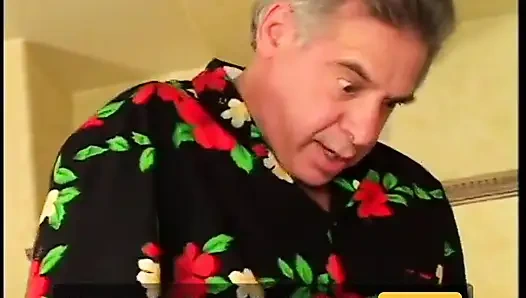 Seksi hatun pembe yarığını siktiriyor