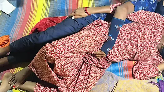 Village desi chudai khubsurat wife ki chudai chut me gaya mota land