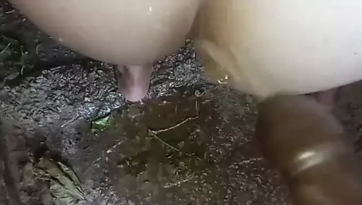 İyi bir gavat iseniz, kesinlikle karını büyük bir yarakla iyi bir bebekle sikişirken görmekten hoşlanıyorsunuz