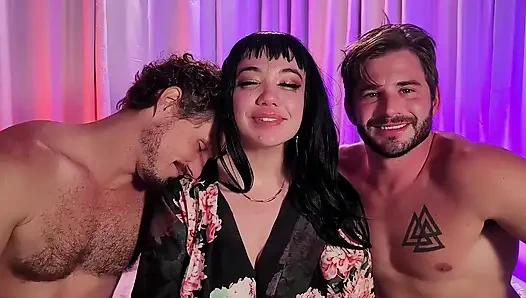 Döl dolu çift yarak aşağı! Çift vag dölleme