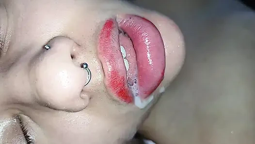 BU PLATFORMDAKI EN TATLı KÜÇÜK AĞıZ IÇIN DÖLLEME