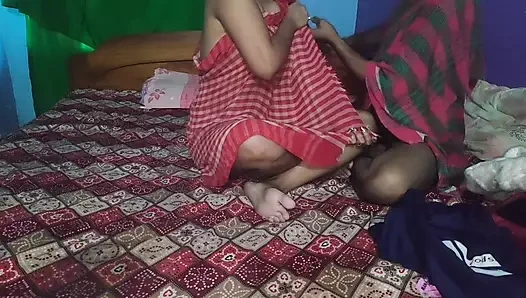 Hintli 18 yaşındaki kız