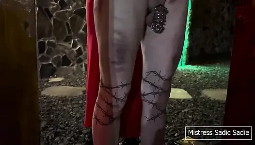 Hardcore bicie i chłostanie w nocy przez dwie bezlitosne dominatrixes copy