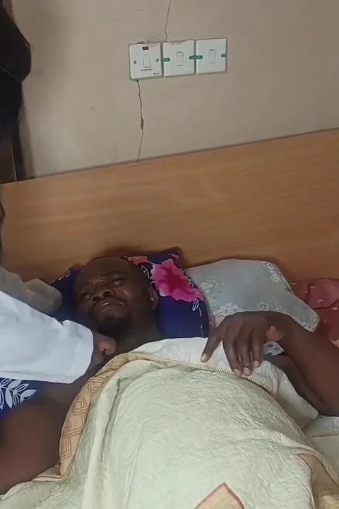 O bir doktordan daha fazlası bu kadar ıslak olduğuna inanamıyorum