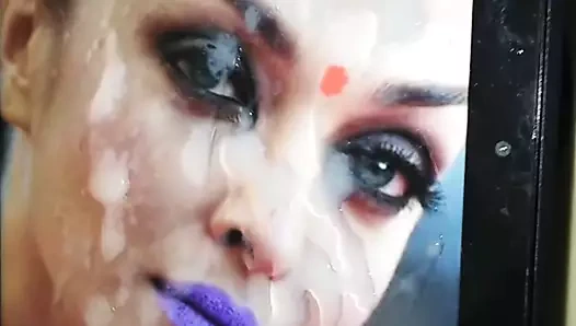 Aishwarya rai döl haraç azgın aishu yenge döl sikiliyor