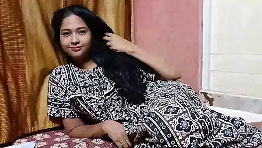 Ateşli Orta Yaşlı Seksi Kadın Kocasını Aldatıyor Ve Komşusuyla Sikişiyor