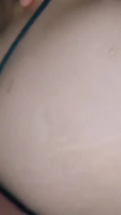 "Chudai ki arkadaşı ki karısı ko Hintçe ses başına yeni elbise" den duygusal an