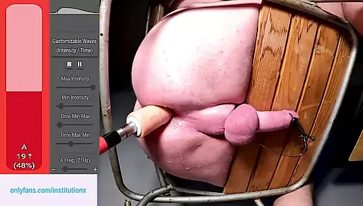 Impaled elektrostimülasyon seansı mahvolmuş orgazmla bitiyor