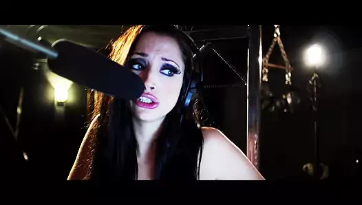 Yarak seven zengin ateşli ev hanımı sürtükler - bölüm #2