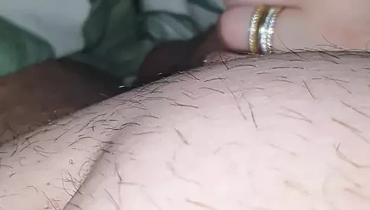 Üvey anne Noel partisinden sonra üvey oğlunun yarağını sıvazlıyor