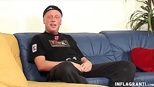 AB öğrencisi yarağa biniyor