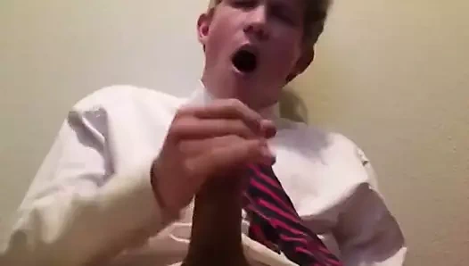 Shirt ve tie büyük çük boşalmak