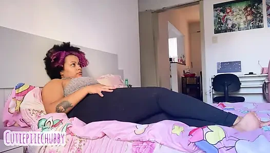 Üvey anne üvey oğlunu uyandırmak için osuruyor ep 1