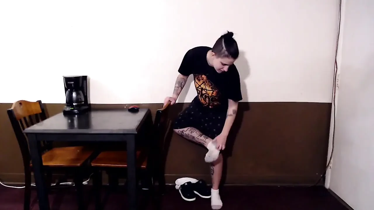 Full Scene: Two Ladies Have Athletes Foot Itching Amateur Porn By Faphouse (4K Ultra) - Vienna Special