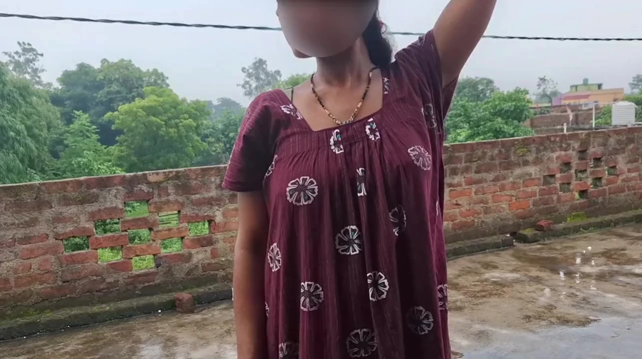 Desi Neha Bhabhi First Time Sex