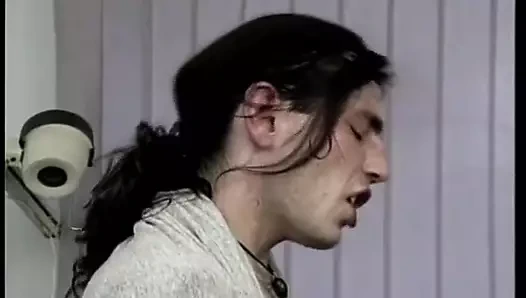 Güzel Avrupalı evli kadınlar emiyor ve ateşli derlemede büyük döl alıyor