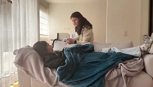 Eşim romantik lezbiyen seksin nasıl yapılacağını hatırlıyor