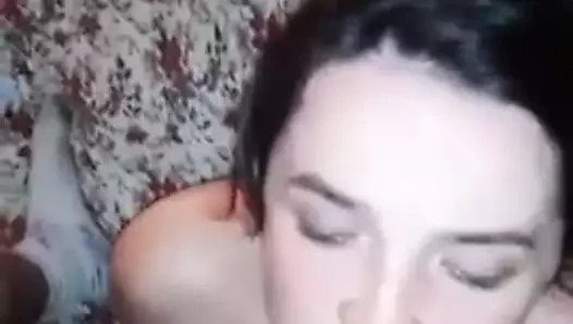 Evli kadının yüzüne boşalma