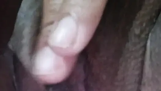 Kız ilk kez mastürbasyon yapıyor