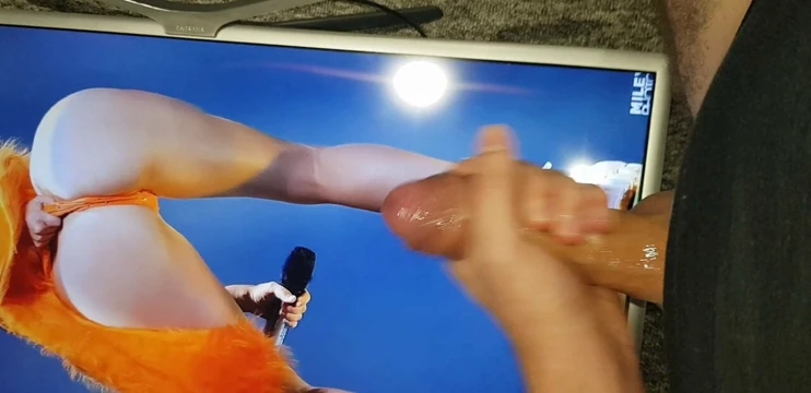 Miley cyrus patlayıcı boşalmak haraç