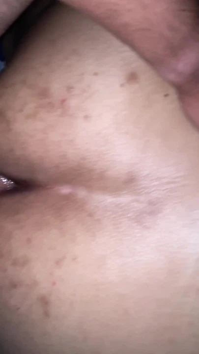 Kızlar gevşek oldukları için kalçalarıyla oynamayı seviyor | Klip 1