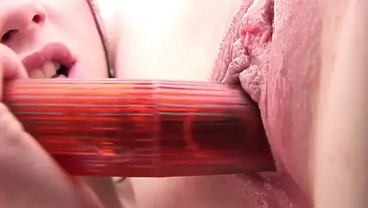 Dildo ile seksi lesnian oyunları!