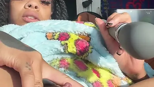 Tiffany Lannette orgazm oluyor