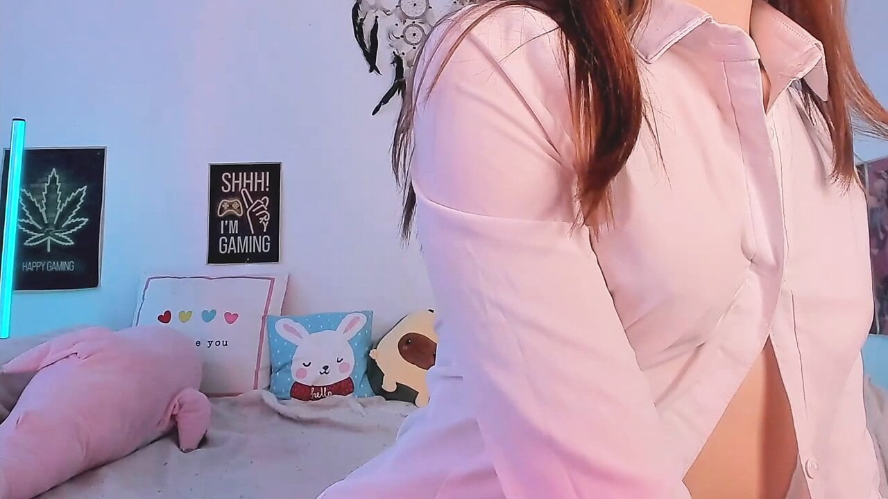 Cameltoe ıslak külot mastürbasyon 19yo