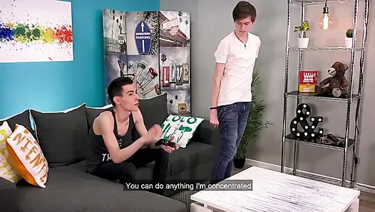 Alexis'in şişman yarağı için güzel bir sıkı delik