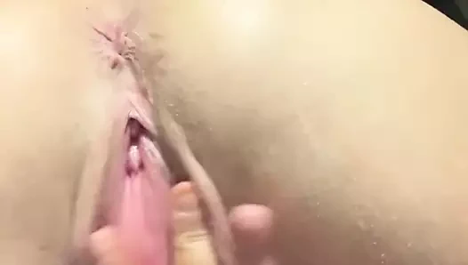 arkadan bana yakın çekim