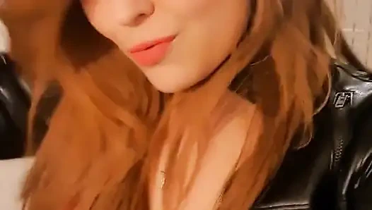 İç çamaşırı ve sürtük kıyafet derlemesi