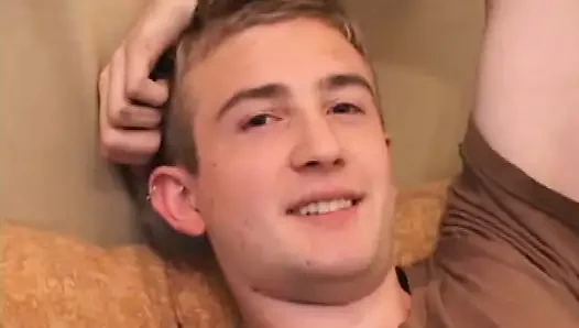 Shawn cohen etini dövüyor