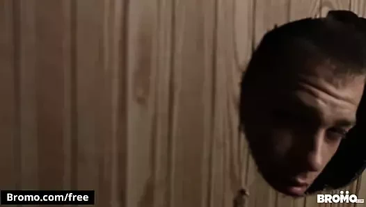 iki gay dudes kızdırmak ve aptal etrafında içinde the sauna oda