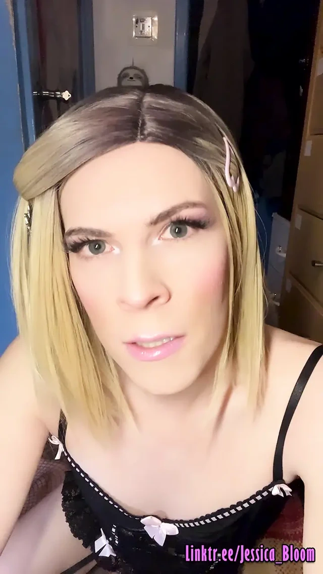 Üvey anne sana iyi bir kadın kılıklı sürtük gibi analdan nasıl boşalmasını öğretiyor - jessica bloom sissygasm kılavuzu