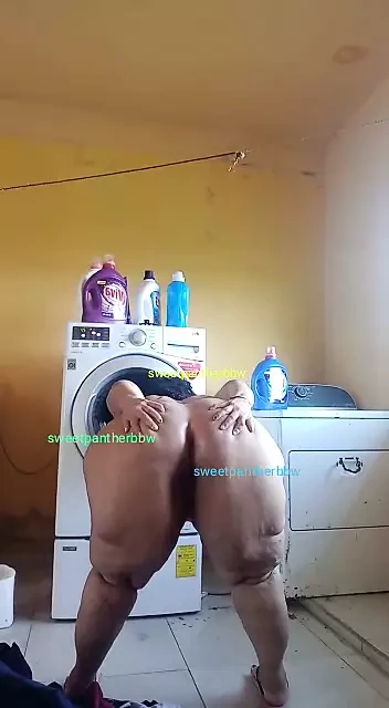 Я получаю очень горячую и сексуальную, если мой пасынок наблюдает за мной .. аааа