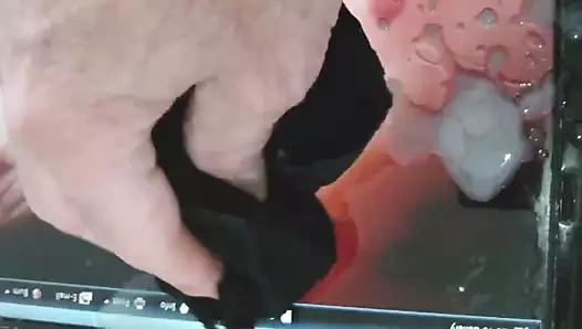 Tossertim pisliğini Storm123'ün sevimli karısına döküyor