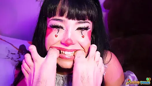 Palyaço kasabası ep.5 tatlı beca barbie sperm delisi bir fahişe